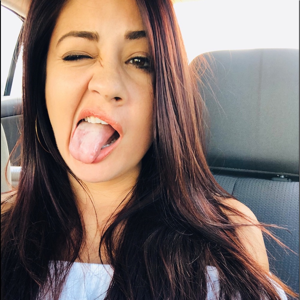 Meet your Posher, Jade